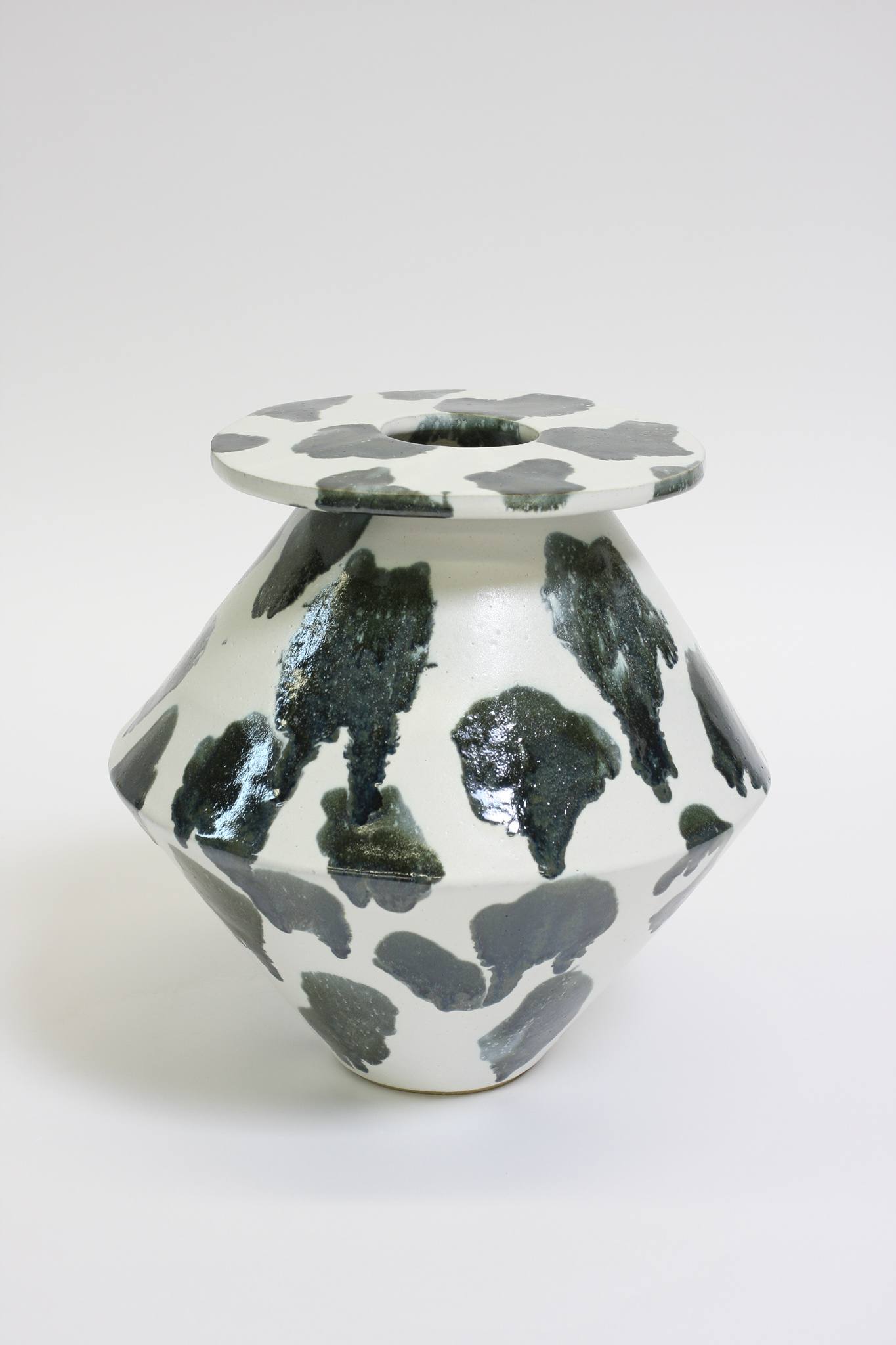 Tube Jumbo Diamond Vase